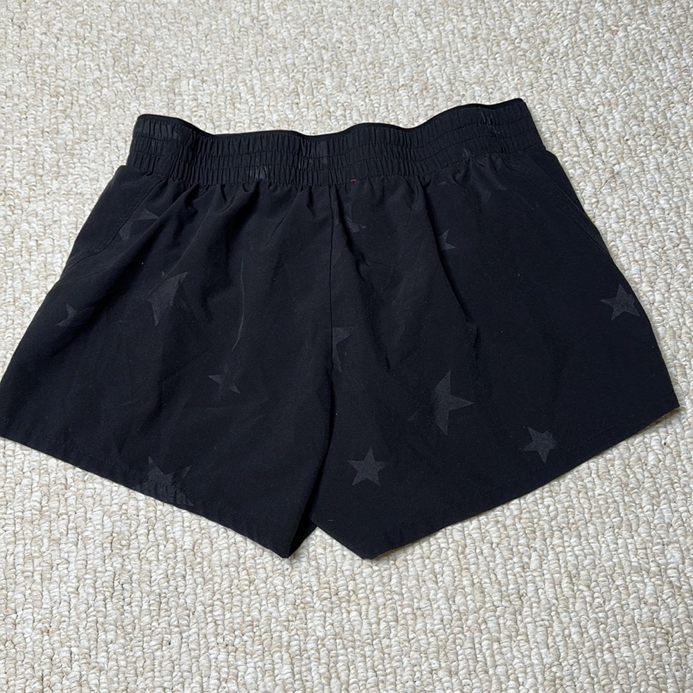 🌟GAPFIT Shorts🌟 - Picture 2 of 3